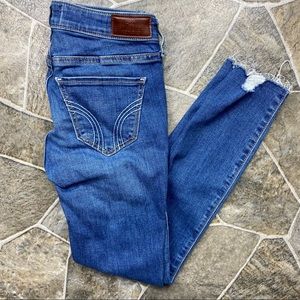 Hollister Low-Rise Crop Super Skinny Classic Stretch Jeans